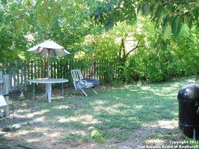 215 W RIDGEWOOD CT, San Antonio, TX 78212