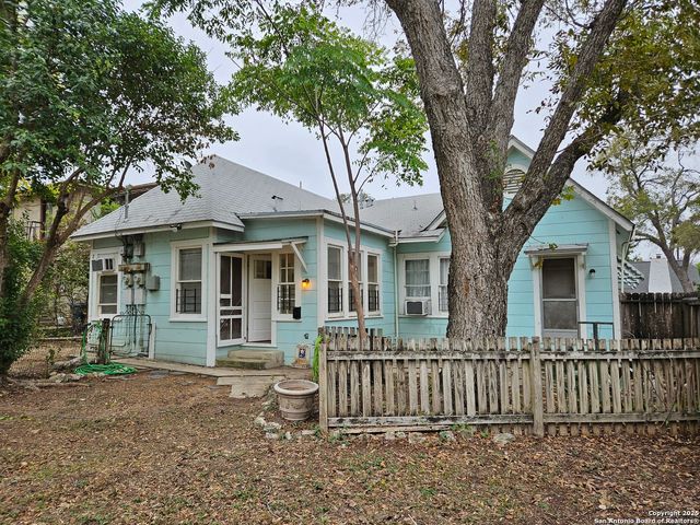 215 W RIDGEWOOD CT, San Antonio, TX 78212