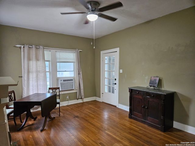 215 W RIDGEWOOD CT, San Antonio, TX 78212