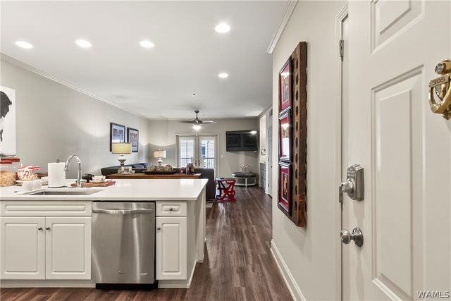 712 Frank Thomas 305, Tuscaloosa, AL 35401