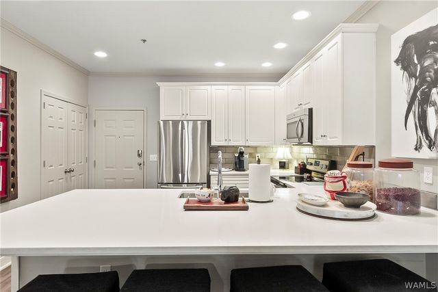 712 Frank Thomas 305, Tuscaloosa, AL 35401