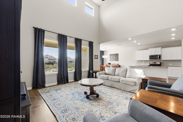 210 Rue Cordorcet, Youngsville, LA 70592