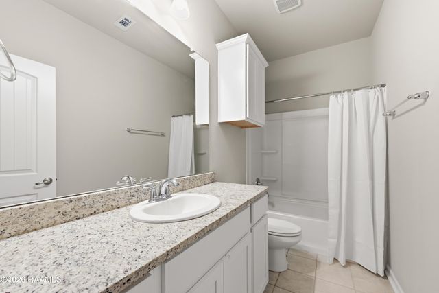 210 Rue Cordorcet, Youngsville, LA 70592