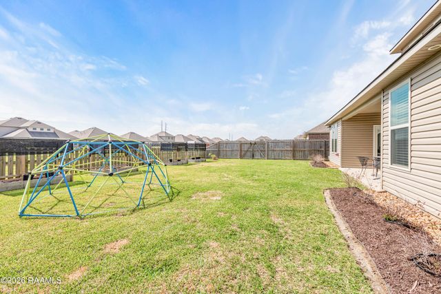210 Rue Cordorcet, Youngsville, LA 70592