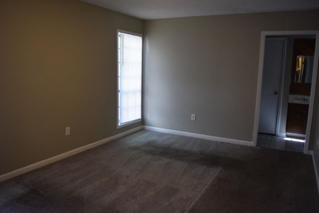 6038 W ROSEWIND CIR, Memphis, TN 38141