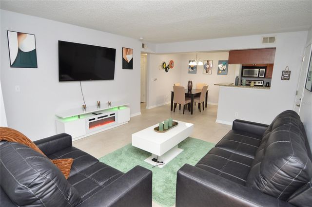 10200 GANDY BOULEVARD N 1225, St Petersburg, FL 33702