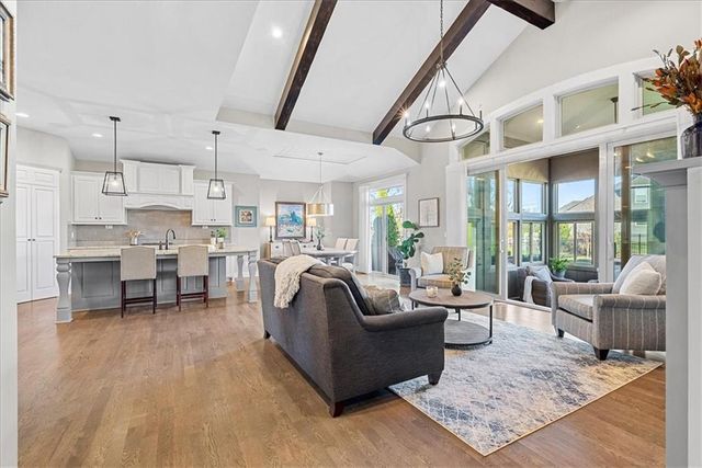 15826 W 165th Terrace, Olathe, KS 66062