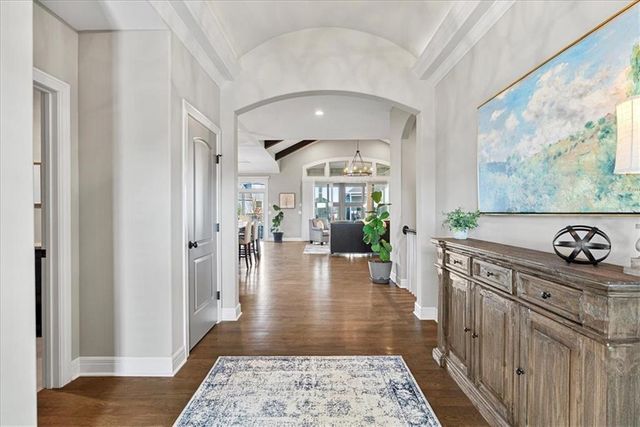 15826 W 165th Terrace, Olathe, KS 66062