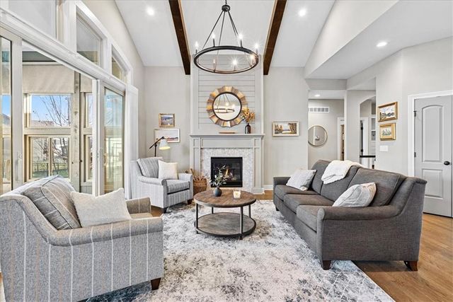 15826 W 165th Terrace, Olathe, KS 66062