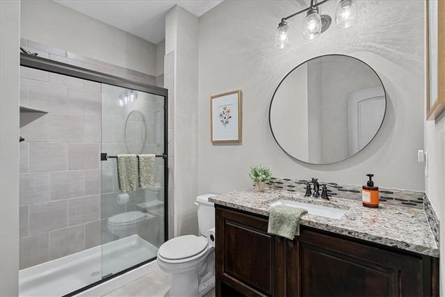 15826 W 165th Terrace, Olathe, KS 66062