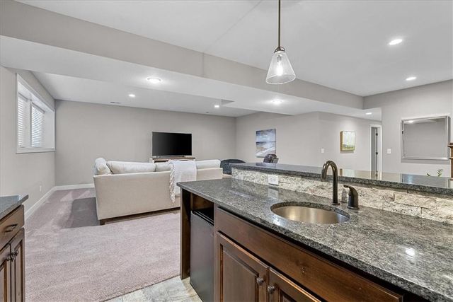 15826 W 165th Terrace, Olathe, KS 66062