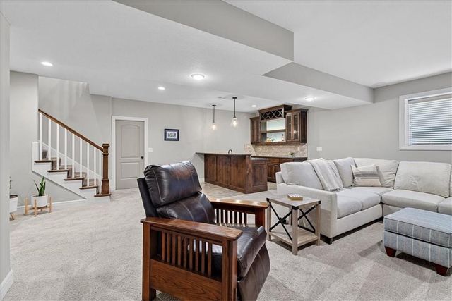 15826 W 165th Terrace, Olathe, KS 66062