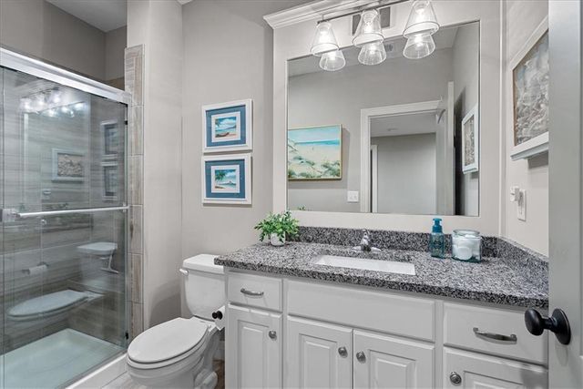 15826 W 165th Terrace, Olathe, KS 66062