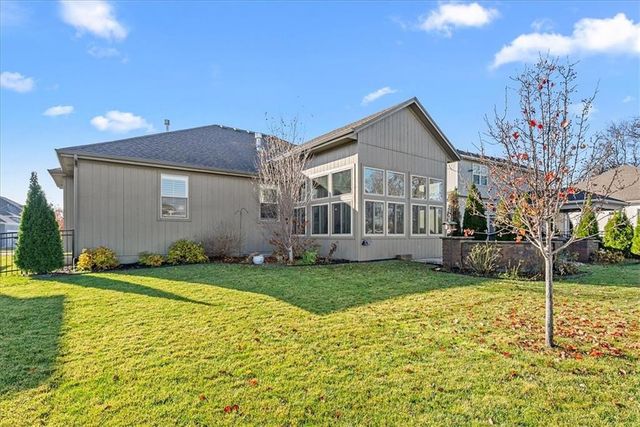 15826 W 165th Terrace, Olathe, KS 66062