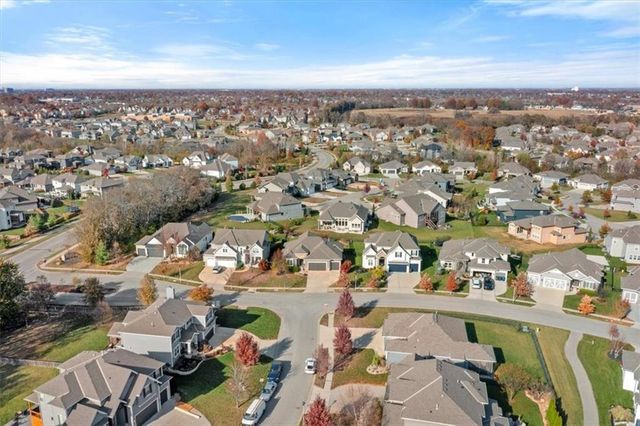 15826 W 165th Terrace, Olathe, KS 66062