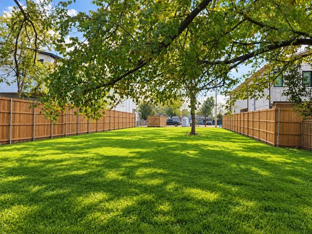 5609 Santa Fe Avenue, Dallas, TX 75214