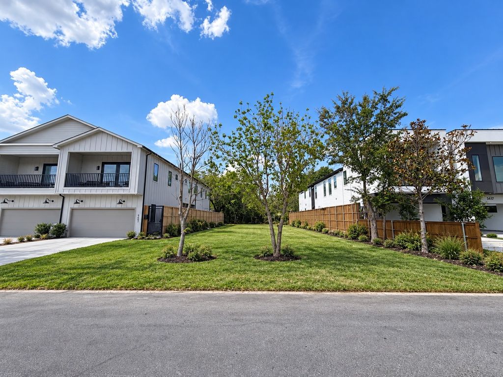 5609 Santa Fe Avenue, Dallas, TX 75214