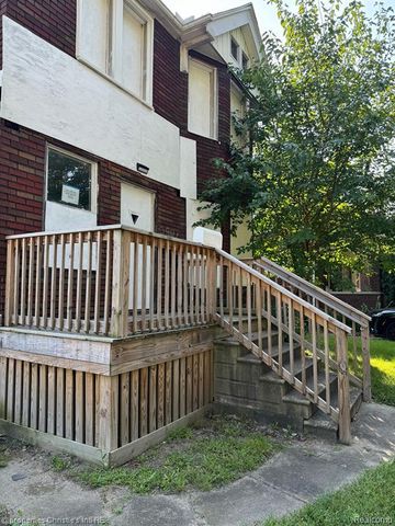 2986 Cadillac Boulevard, Detroit, MI 48214