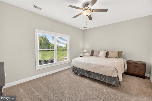 10042 ROULETTE DRIVE DR, Hagerstown, MD 21740