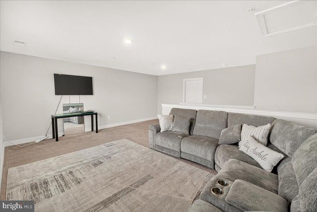 10042 ROULETTE DRIVE DR, Hagerstown, MD 21740