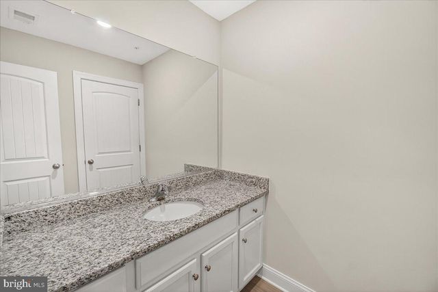 10042 ROULETTE DRIVE DR, Hagerstown, MD 21740