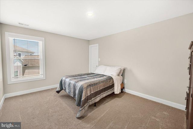 10042 ROULETTE DRIVE DR, Hagerstown, MD 21740