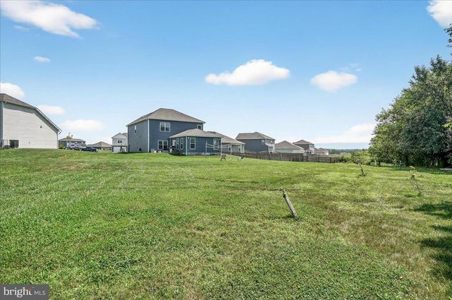 10042 ROULETTE DRIVE DR, Hagerstown, MD 21740