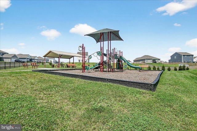 10042 ROULETTE DRIVE DR, Hagerstown, MD 21740