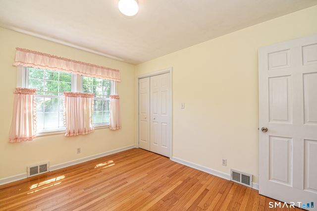 12 Greenfield Drive, Ansonia, CT 06401