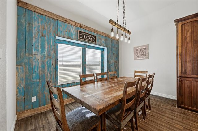 825 Broadhead Road, Waxahachie, TX 75165