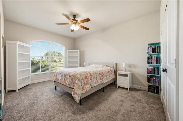 825 Broadhead Road, Waxahachie, TX 75165