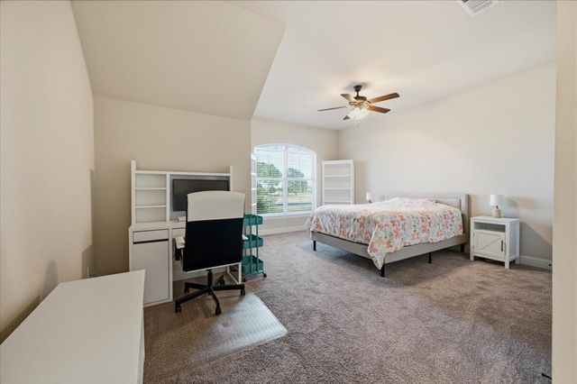 825 Broadhead Road, Waxahachie, TX 75165