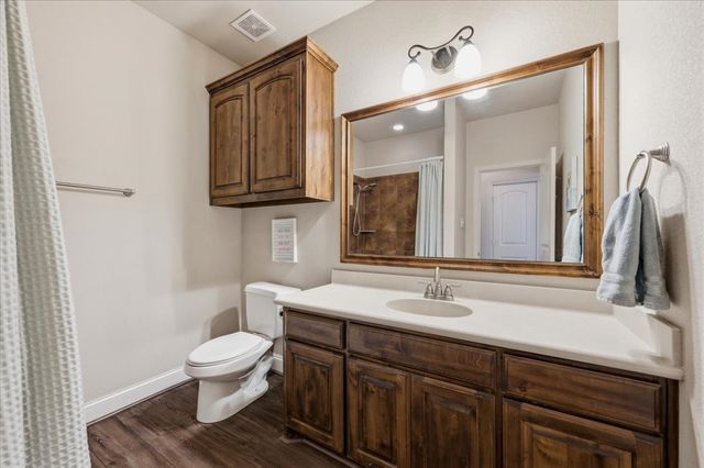 825 Broadhead Road, Waxahachie, TX 75165