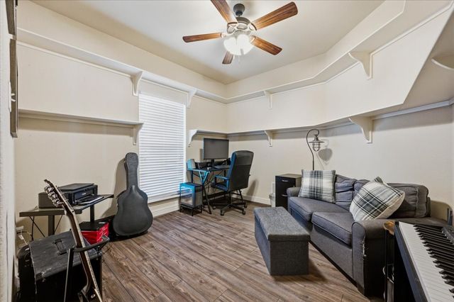 825 Broadhead Road, Waxahachie, TX 75165