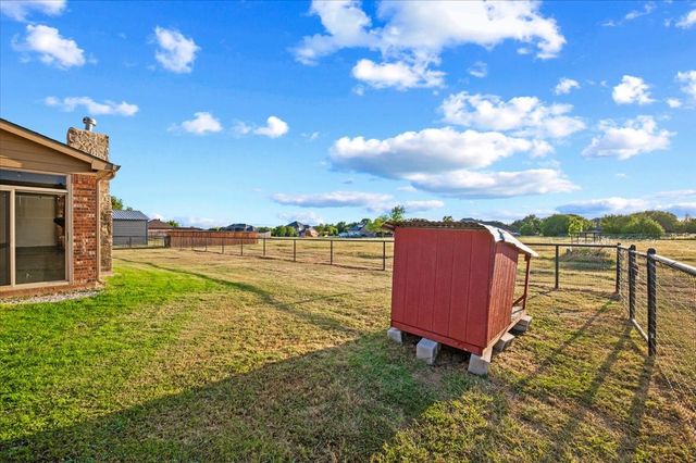 825 Broadhead Road, Waxahachie, TX 75165
