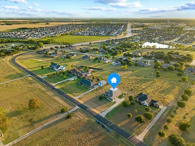 825 Broadhead Road, Waxahachie, TX 75165