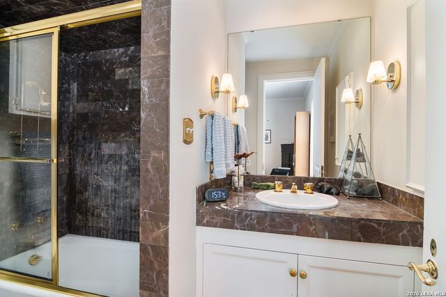 122 Chester St Apt 2, San Antonio, TX 78209