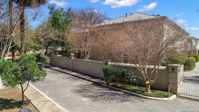 122 Chester St Apt 2, San Antonio, TX 78209