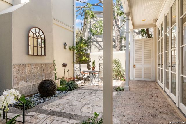 122 Chester St Apt 2, San Antonio, TX 78209