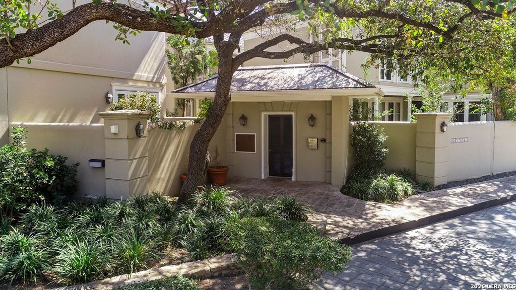 122 Chester St Apt 2, San Antonio, TX 78209