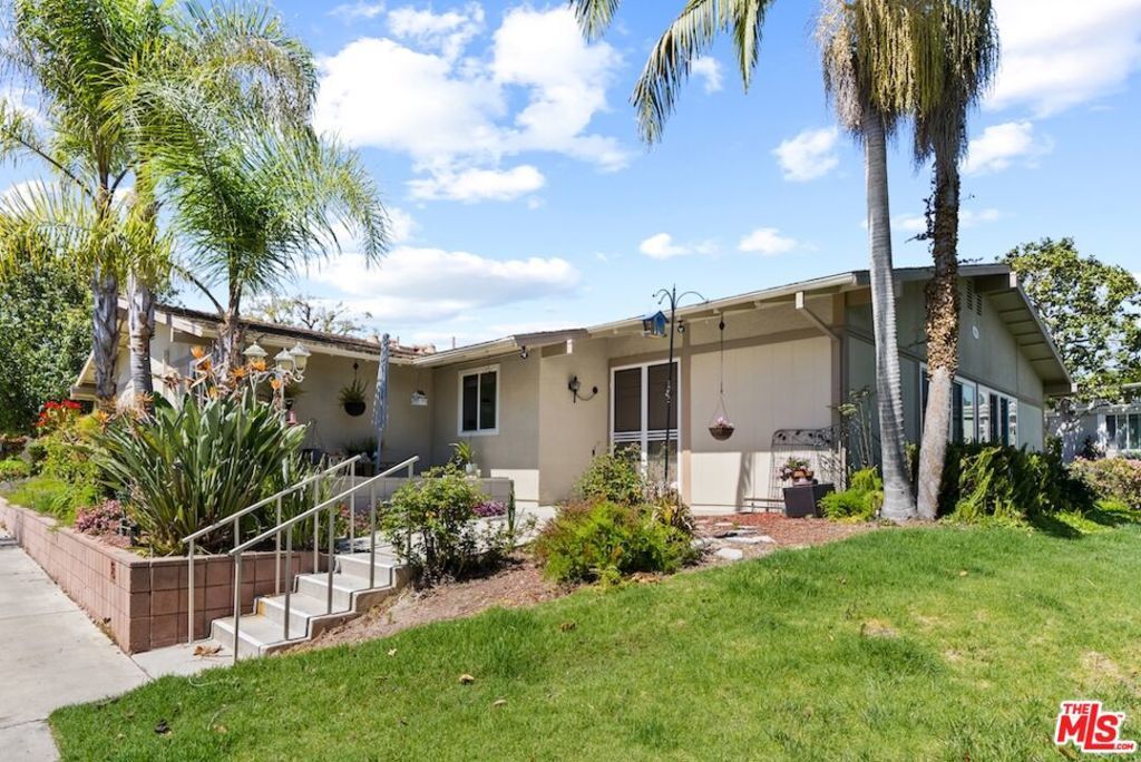 395 Avenida Castilla B, Laguna Woods, CA 92637
