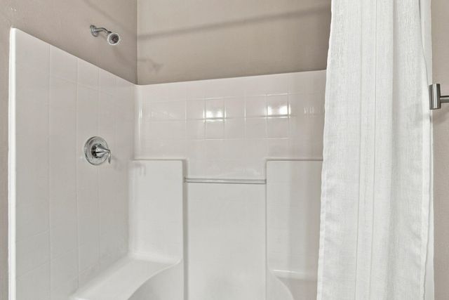2121 W Bridge Ave, Spokane, WA 99201
