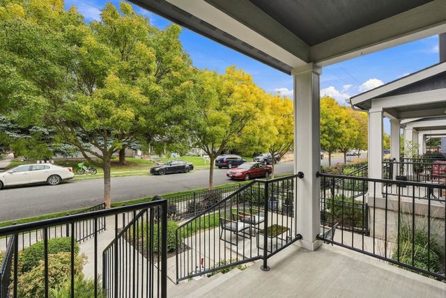 2121 W Bridge Ave, Spokane, WA 99201