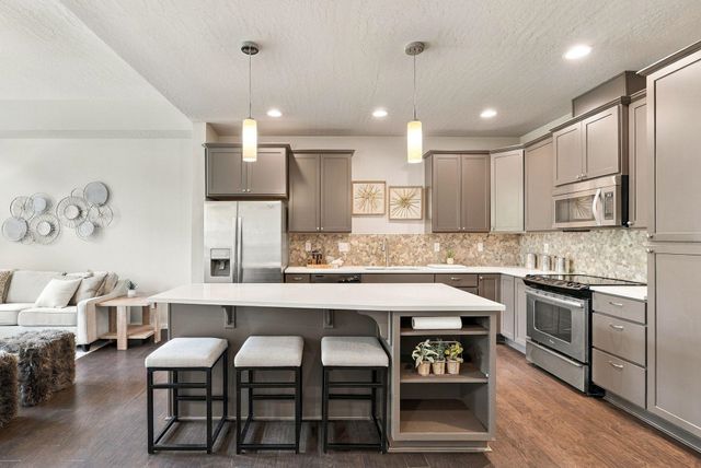 2121 W Bridge Ave, Spokane, WA 99201