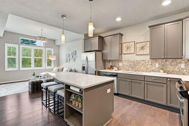 2121 W Bridge Ave, Spokane, WA 99201