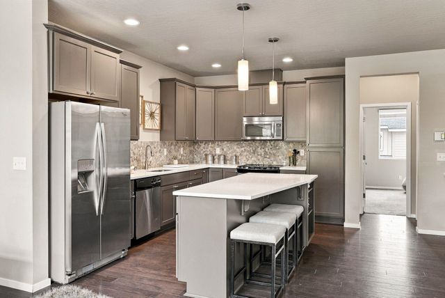 2121 W Bridge Ave, Spokane, WA 99201