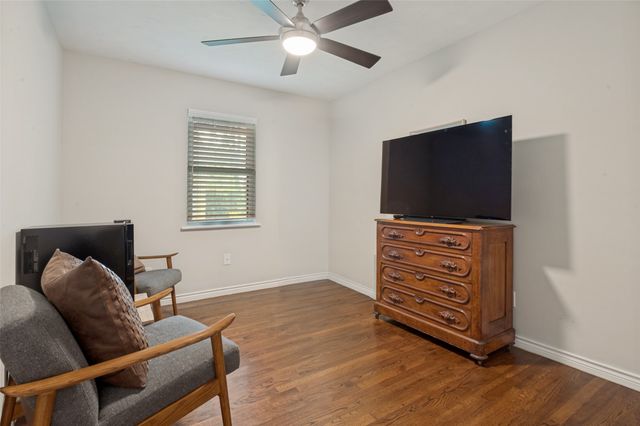 2730 Larkspur Lane, Dallas, TX 75233