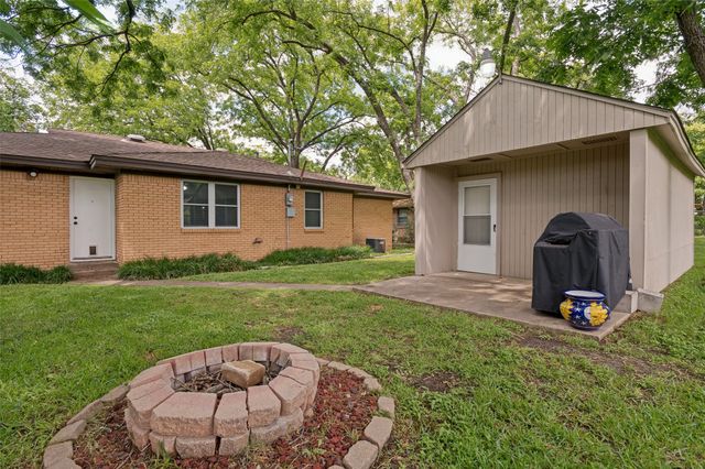2730 Larkspur Lane, Dallas, TX 75233