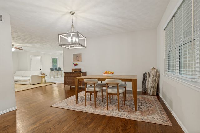 2730 Larkspur Lane, Dallas, TX 75233