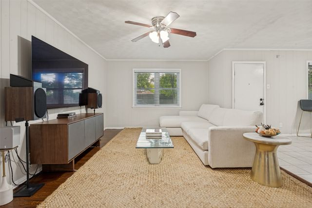 2730 Larkspur Lane, Dallas, TX 75233